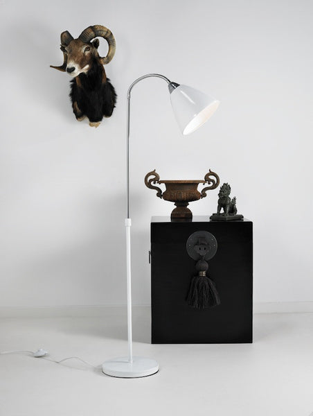 Sleek Metal Pendant Light 33 in Black